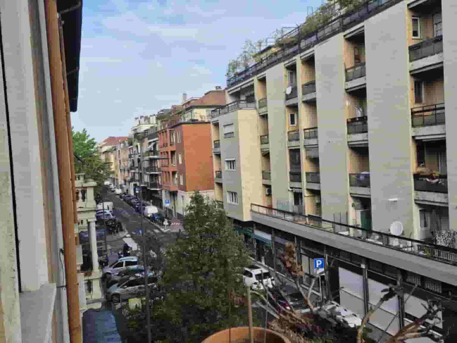 Thumbnail - Stanza uso singolo con BALCONE ad uso esclusivo